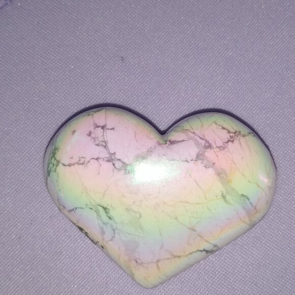 Accessories - Aura Howlite Heart✨